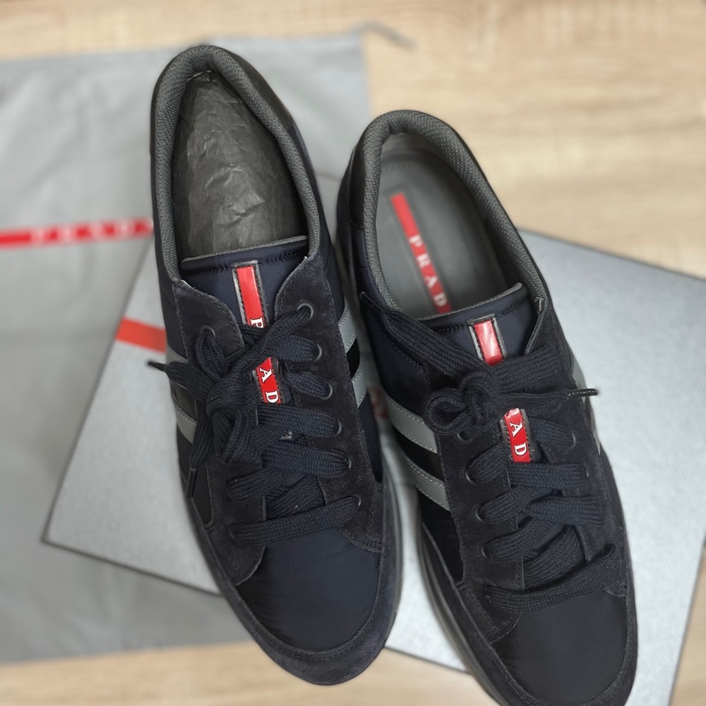 Prada Size 9 - Picture 2 of 6